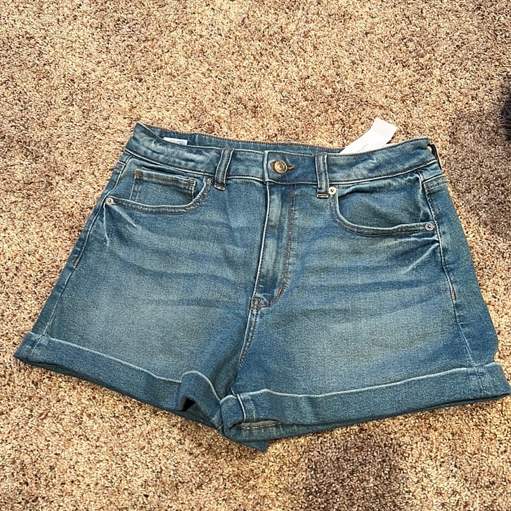 Mom short AE